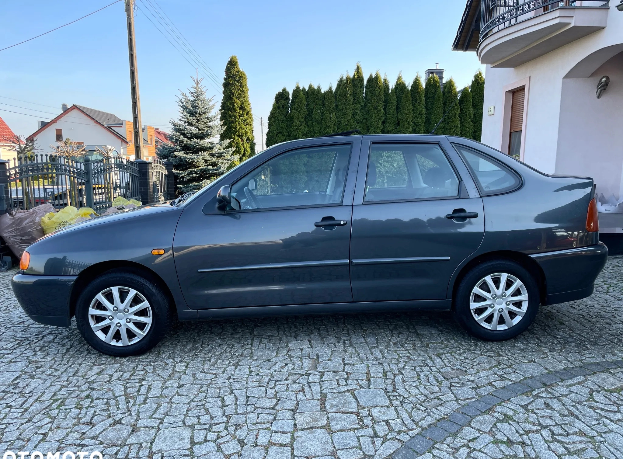 Volkswagen Polo cena 9900 przebieg: 72105, rok produkcji 1997 z Zamość małe 667